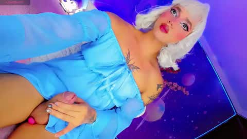 Thalia Girl online show from April 11, 2026, 1:54 am