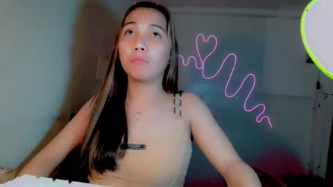 Snapshot of thalia_sunshine chatting on November 28, 2025, 1:08 am Thalia online show from November 28, 2025, 1:08 am