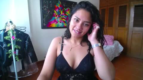 Snapshot of thaliacooper chatting on December 10, 2024, 9:11 pm online show from December 10, 2024, 9:11 pm