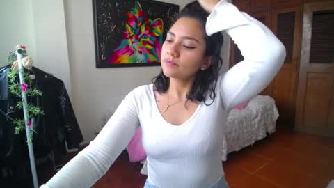 Snapshot of thaliacooper chatting on December 11, 2024, 6:09 pm online show from December 11, 2024, 6:09 pm