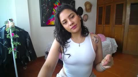 Snapshot of thaliacooper chatting on December 12, 2024, 6:53 pm online show from December 12, 2024, 6:53 pm