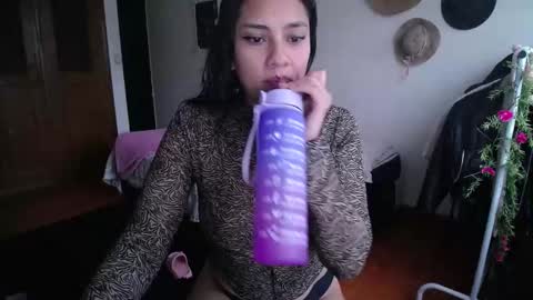 Snapshot of thaliacooper chatting on February 9, 2025, 10:54 pm online show from February 9, 2025, 10:54 pm