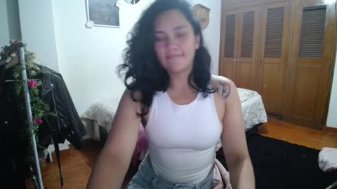 Snapshot of thaliacooper chatting on March 1, 2025, 5:20 am online show from March 1, 2025, 5:20 am