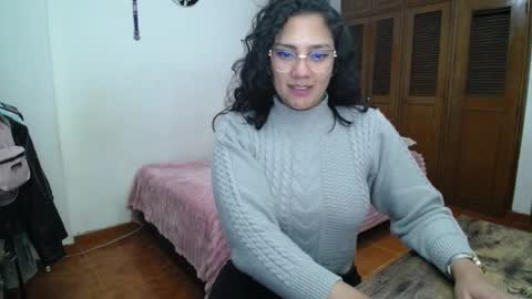 Snapshot of thaliacooper chatting on September 20, 2025, 11:39 pm online show from September 20, 2025, 11:39 pm