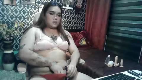 Snapshot of thaliafoxyummy chatting on March 5, 2025, 6:12 am thaliafoxyummy online show from March 5, 2025, 6:12 am