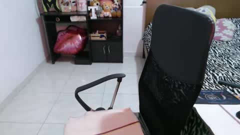 thania      sometimes in the company of Alan and Maria online show from February 27, 2025, 6:53 pm