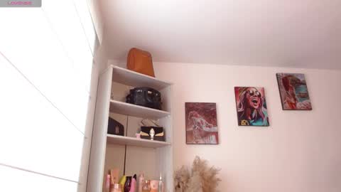   online show from February 4, 2025, 3:15 pm