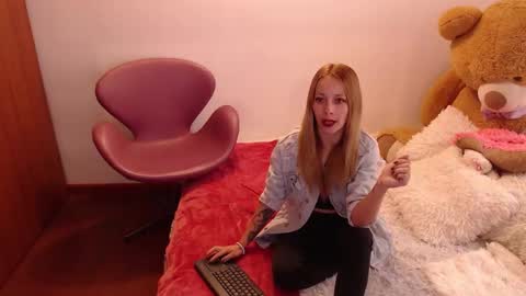   online show from September 15, 2025, 12:49 pm