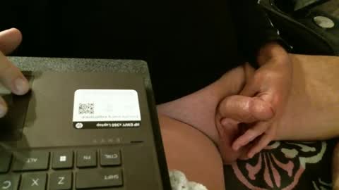 Snapshot of thameslee chatting on December 14, 2024, 1:50 am Thames online show from December 14, 2024, 1:50 am