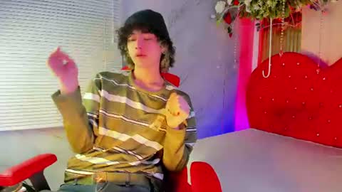 thanier_18 online show from June 19, 2026, 6:45 pm