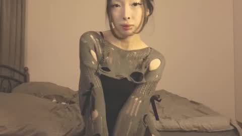 thanos_world1321002 online show from October 19, 2025, 5:46 pm