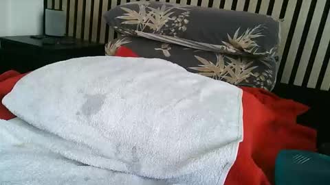 thanstretch online show from April 25, 2026, 9:45 am