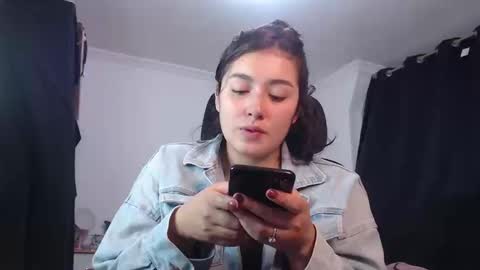   online show from September 10, 2025, 3:45 pm