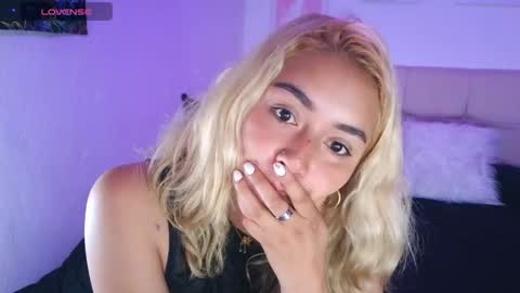 Snapshot of thatgirl2003 chatting on April 30, 2026, 11:38 am online show from April 30, 2026, 11:38 am