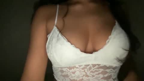 Melanie online show from September 10, 2025, 4:23 am