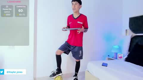 Thayler  online show from January 12, 2025, 11:28 am