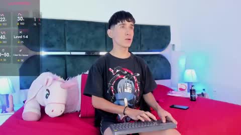 Thayler  online show from January 21, 2025, 11:24 am