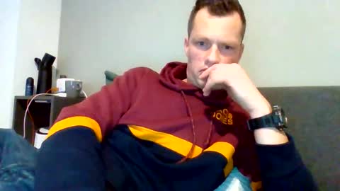 Snapshot of the___rocky200 chatting on November 21, 2025, 3:33 pm Dennis online show from November 21, 2025, 3:33 pm