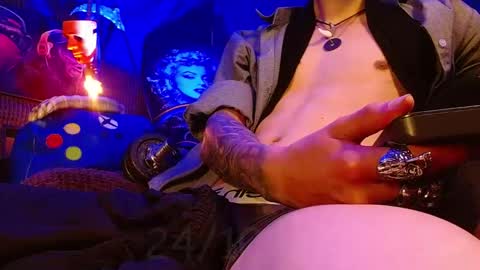 GIORGGIO online show from October 24, 2025, 5:26 am