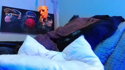 GIORGGIO online show from April 29, 2026, 10:49 pm