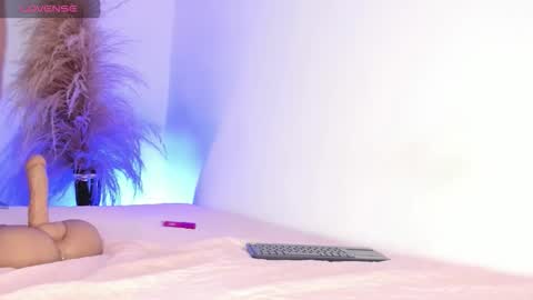 Snapshot of the_black_woman chatting on November 29, 2025, 12:02 am sofia online show from November 29, 2025, 12:02 am