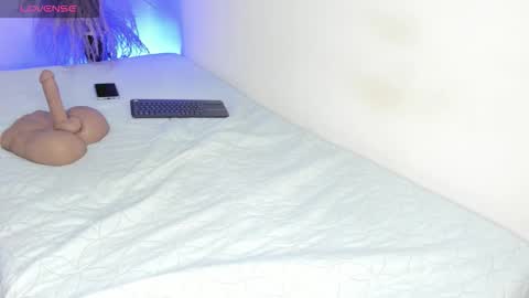 Snapshot of the_black_woman chatting on December 3, 2025, 1:46 am sofia online show from December 3, 2025, 1:46 am