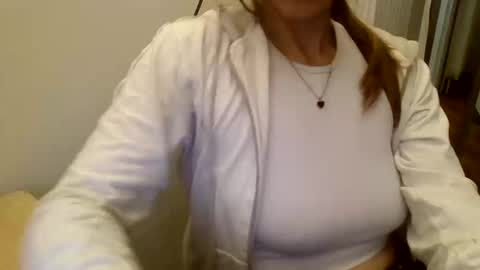 Snapshot of the_borderlands chatting on December 23, 2025, 8:12 am the crazy travellers online show from December 23, 2025, 8:12 am