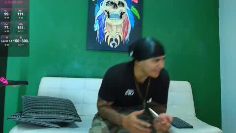 SCOTT  THEO  KAMERON  GENDERSON online show from December 19, 2025, 10:17 pm