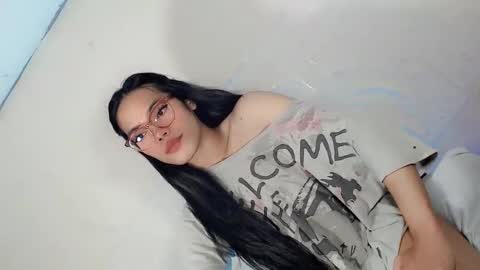 the_horny_bella online show from April 3, 2026, 11:52 am