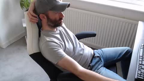 Snapshot of the_sensual_masturwait chatting on September 14, 2025, 6:34 am the_sensual_masturwait online show from September 14, 2025, 6:34 am