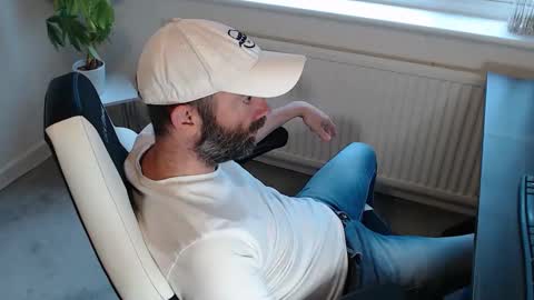 Snapshot of the_sensual_masturwait chatting on September 27, 2025, 6:29 am the_sensual_masturwait online show from September 27, 2025, 6:29 am