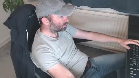 Snapshot of the_sensual_masturwait chatting on October 8, 2025, 7:11 pm the_sensual_masturwait online show from October 8, 2025, 7:11 pm