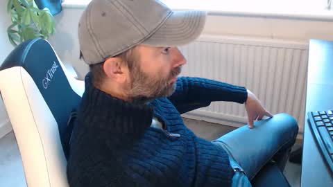 Snapshot of the_sensual_masturwait chatting on October 11, 2025, 6:56 am the_sensual_masturwait online show from October 11, 2025, 6:56 am