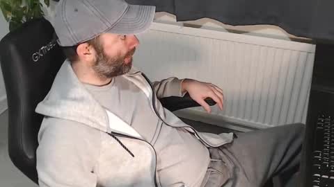 Snapshot of the_sensual_masturwait chatting on November 6, 2025, 6:25 am the_sensual_masturwait online show from November 6, 2025, 6:25 am