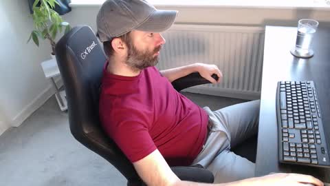 Snapshot of the_sensual_masturwait chatting on November 17, 2025, 8:09 am the_sensual_masturwait online show from November 17, 2025, 8:09 am