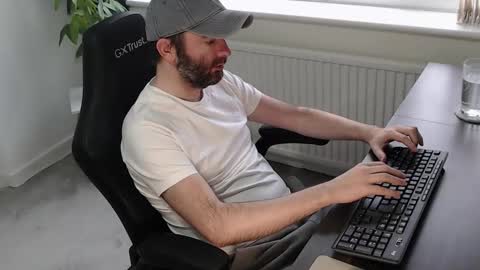 Snapshot of the_sensual_masturwait chatting on November 22, 2025, 9:30 am the_sensual_masturwait online show from November 22, 2025, 9:30 am