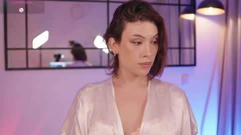 Snapshot of thea_ome chatting on May 16, 2026, 12:40 am Thea online show from May 16, 2026, 12:40 am