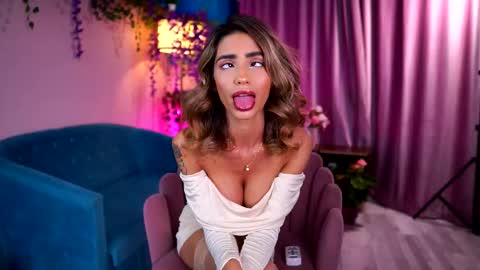 Ayana online show from September 12, 2025, 6:41 pm