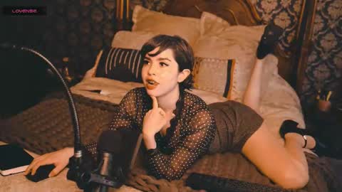 Joan online show from October 5, 2025, 8:29 pm