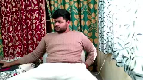 thecuteboyy online show from July 13, 2026, 3:31 am