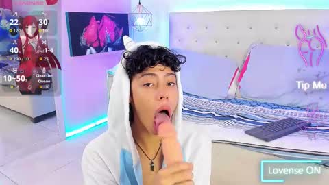 ethan online show from October 8, 2025, 7:44 pm