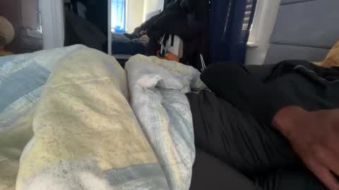 theeshooterr online show from October 25, 2025, 1:29 pm