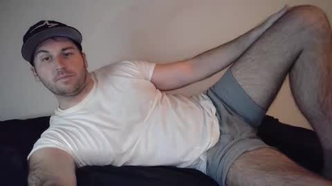 Snapshot of theetwohander chatting on April 24, 2026, 2:58 am Theetwohander online show from April 24, 2026, 2:58 am