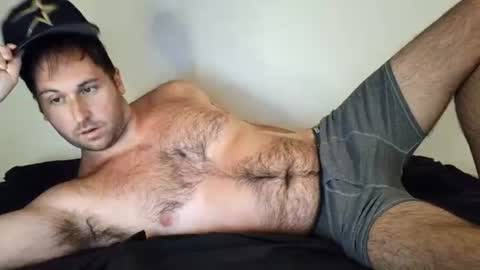 Snapshot of theetwohander chatting on July 2, 2026, 2:11 am Theetwohander online show from July 2, 2026, 2:11 am