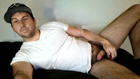 Snapshot of theetwohander chatting on July 13, 2026, 9:28 pm Theetwohander online show from July 13, 2026, 9:28 pm