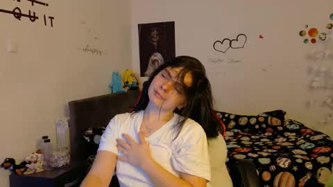 TheFarmergirl online show from November 17, 2025, 5:30 pm