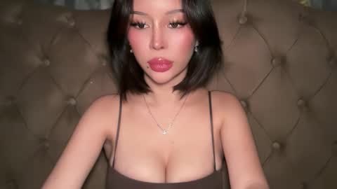 Snapshot of thegreat_legacy chatting on May 19, 2026, 4:02 pm Elle dont forget to folloW me and thumbs up online show from May 19, 2026, 4:02 pm