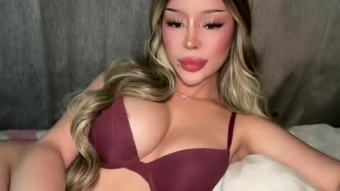 Snapshot of thegreat_legacy chatting on July 23, 2026, 4:32 am Elle dont forget to folloW me and thumbs up online show from July 23, 2026, 4:32 am