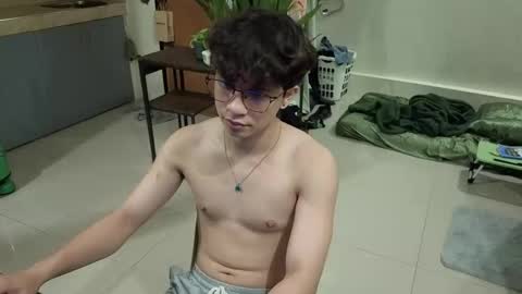 Green online show from April 24, 2026, 8:33 pm
