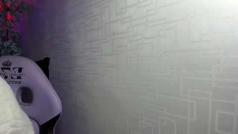 Theia  online show from December 20, 2025, 12:45 pm